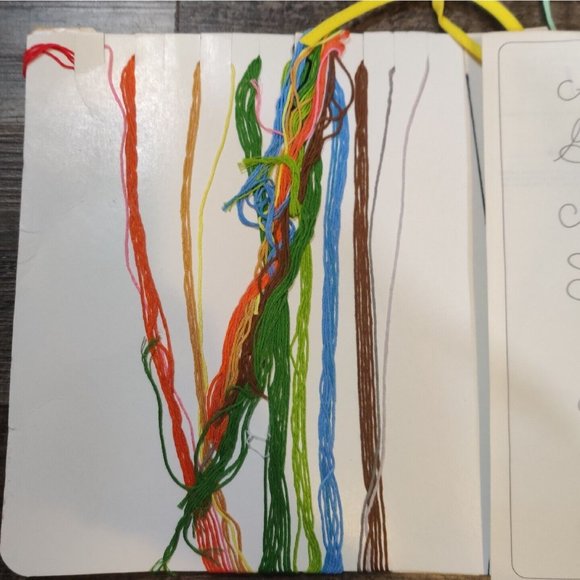 1977 Beatrix Potter Peter Rabbit and Jemima Puddleduck Bibs Stamped Cross Stitch - Picture 4 of 9